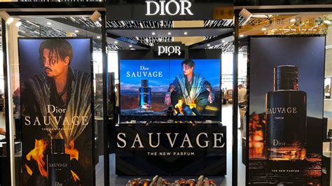 perfume shop dior sauvage.